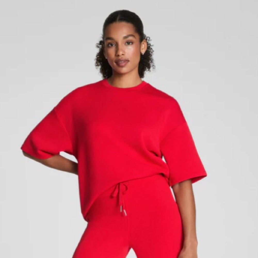 SPANX AirEssentials®
Relaxed Tee - Picture 4 of 8